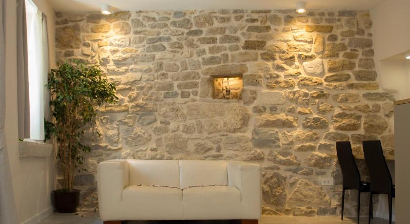 Image of Studio Apartment - Ground Floor 10