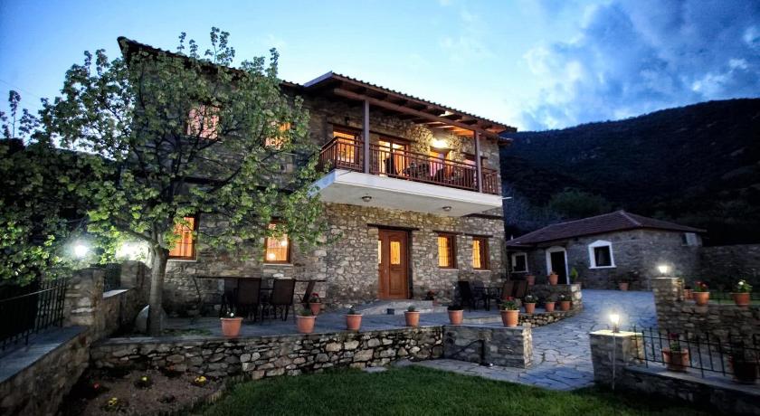 Traditional Apartments Tsikrikonis — Hotel in Mirtofiton