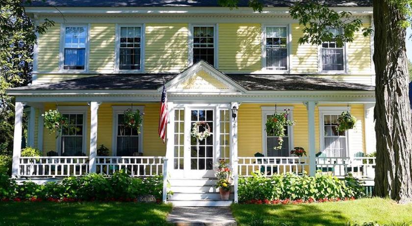 Kendall Tavern Inn Bed and Breakfast photo