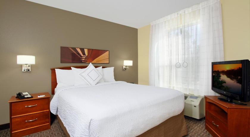 TownePlace Suites Newark Silicon Valley