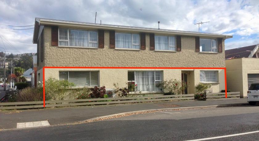 Big &amp; Bright Guest House — Hotel in Dunedin