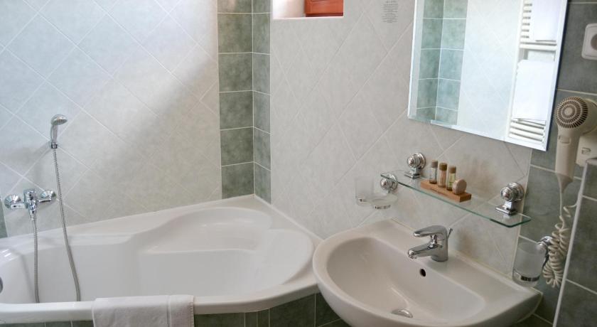Hotel Plaza photo