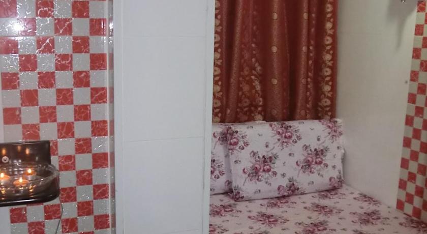 Image of Single Room 12