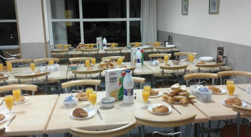 Image of Bed in Mixed Dormitory Room with Bunk Beds 5