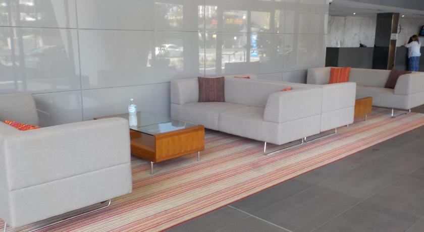 Circle on Cavill Surfers Paradise - GCLR photo