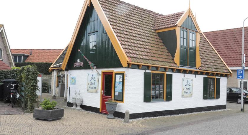 Hotel West Inn — Hotel in Hippolytushoef