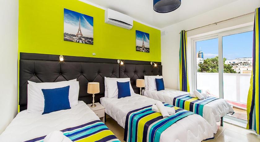 Bayside Apartments photo