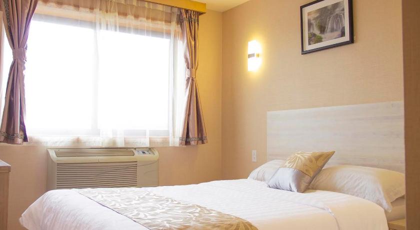 Phoenix Hotel - Adults Only photo