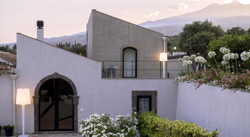 Tale Restaurant & Suite