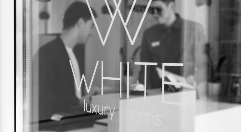 White Luxury photo
