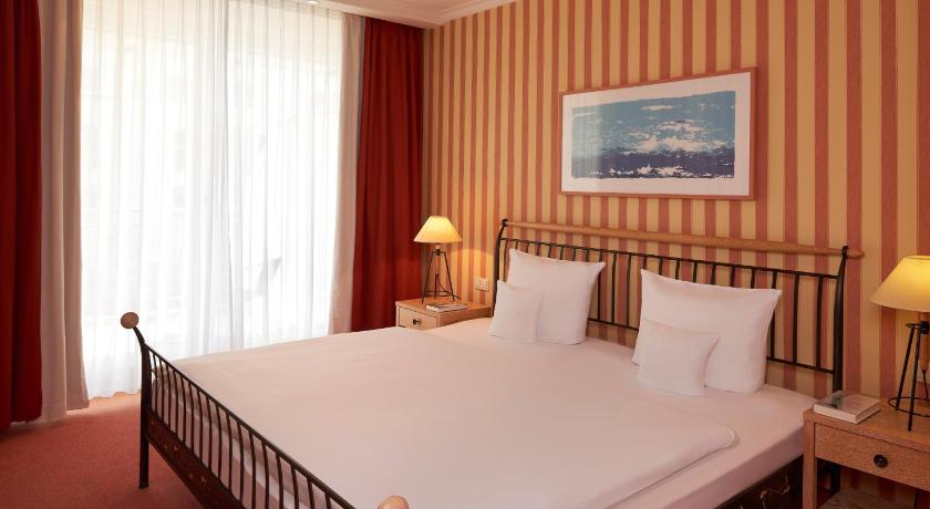 Image of Comfort Suite with Sea Side 3