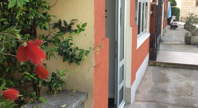 Apartments Qualitas photo