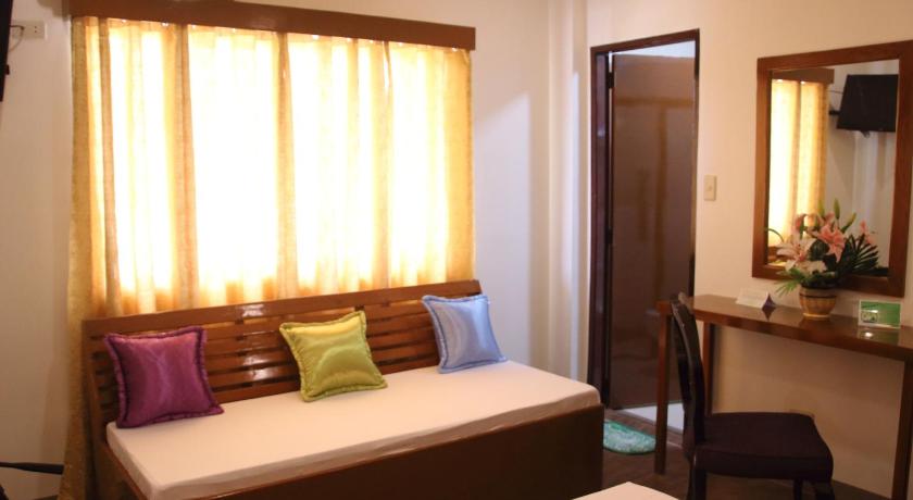 Image of Deluxe Room Non-Smoking 9