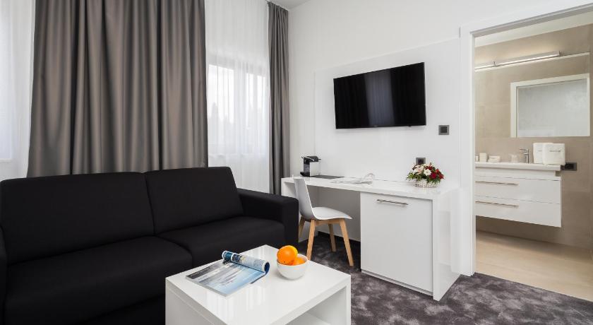 Marina Baotic Apartments photo