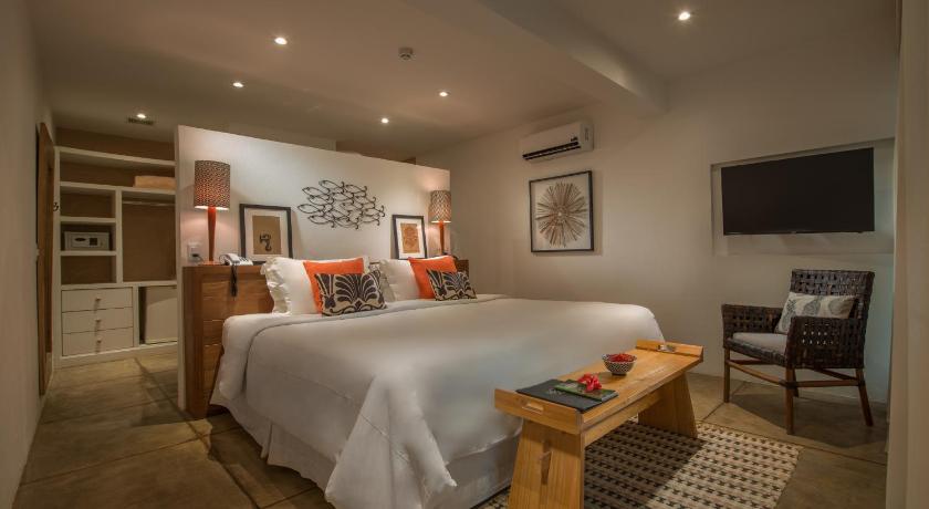 Fotografija Premium Suite with Sea View and Hot Tub 5