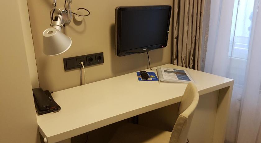 Image of Single Room 13