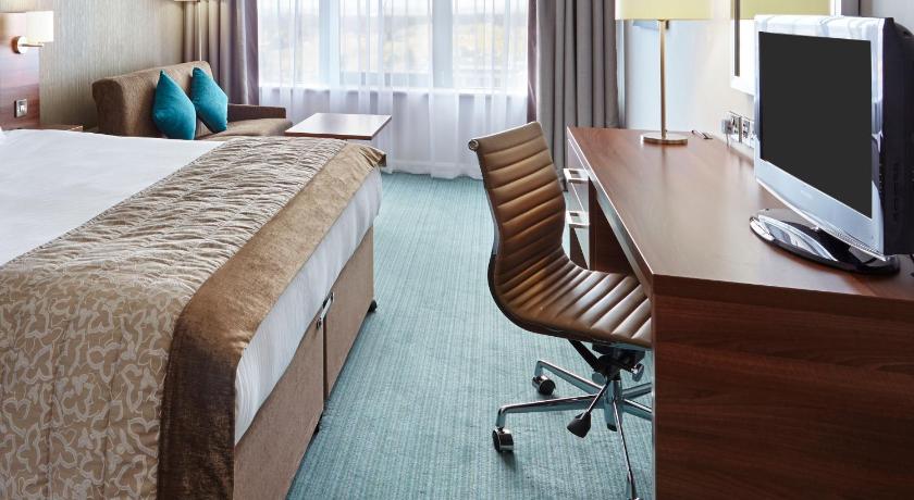 Leonardo Hotel Milton Keynes photo