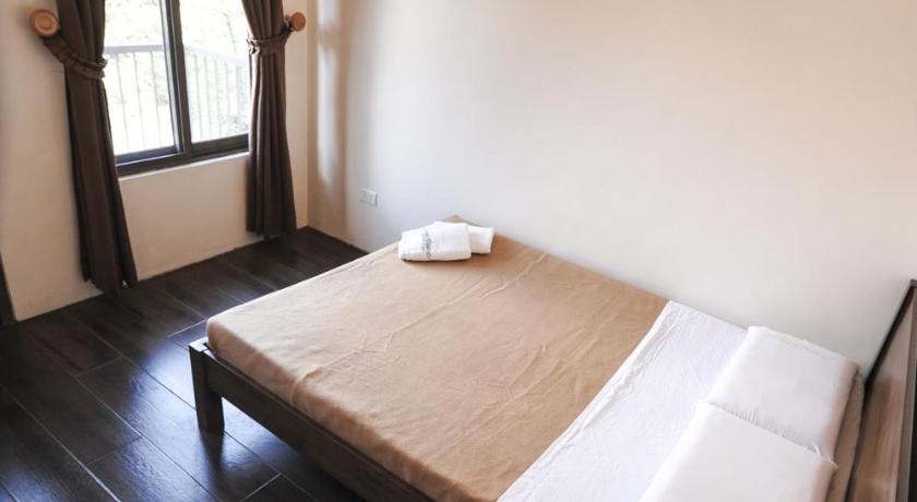 Image of Suite Room 8
