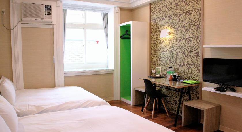 Image of Family Rooms 8