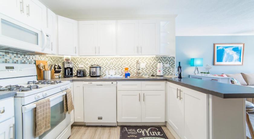 2 Bedroom Condo In The Heart Of Waikiki Honolulu Hi