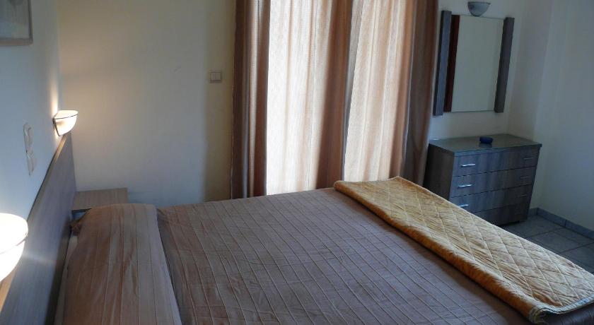 Hotel Karyatides photo