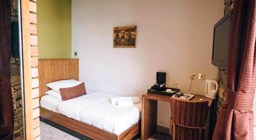 The Commercial Hotel photo