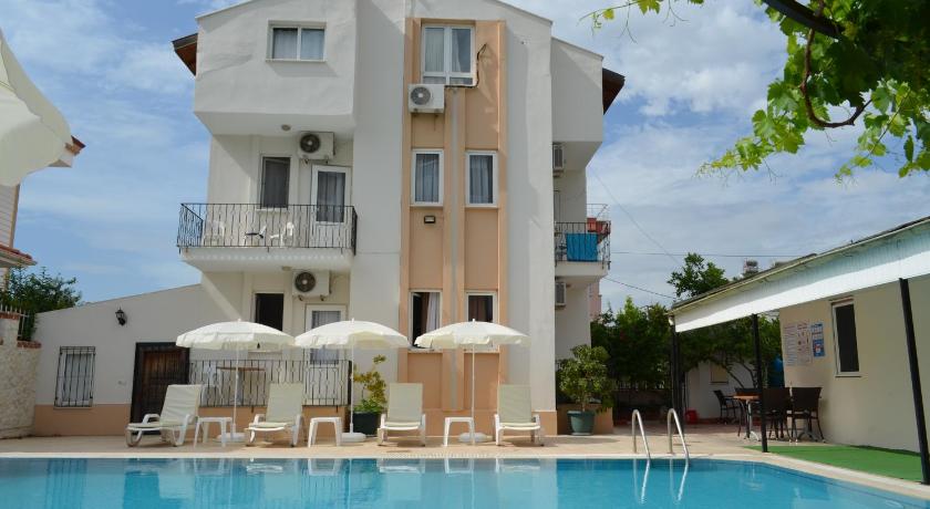 Cam Hotel photo