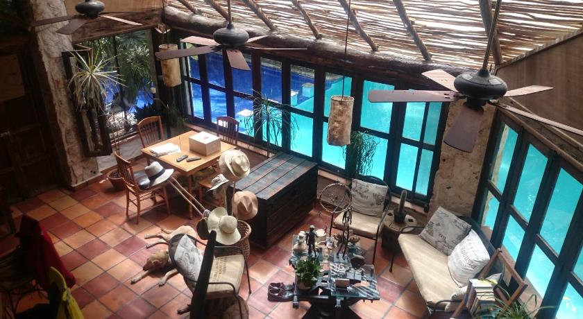 Jungle Lodge CANCUN — Hotel in Cancun