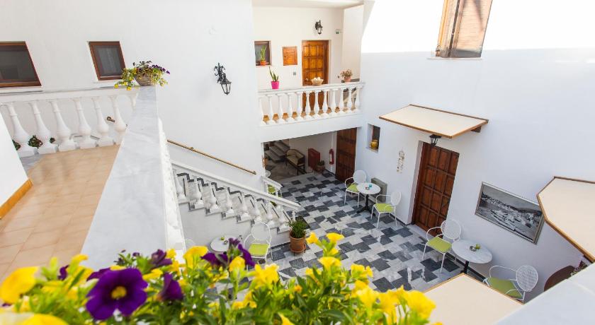 AKANTHUS STUDIOS - Ex Vergos Pavlos photo