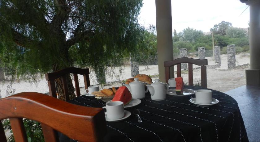 Los Colorados Hostal — Hotel in Angastaco