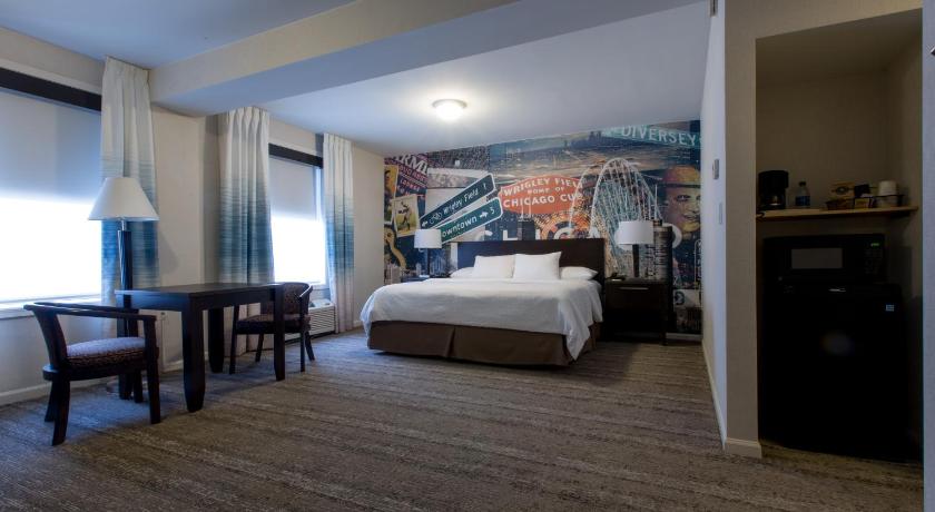 Image of 1 King Bed Deluxe 1