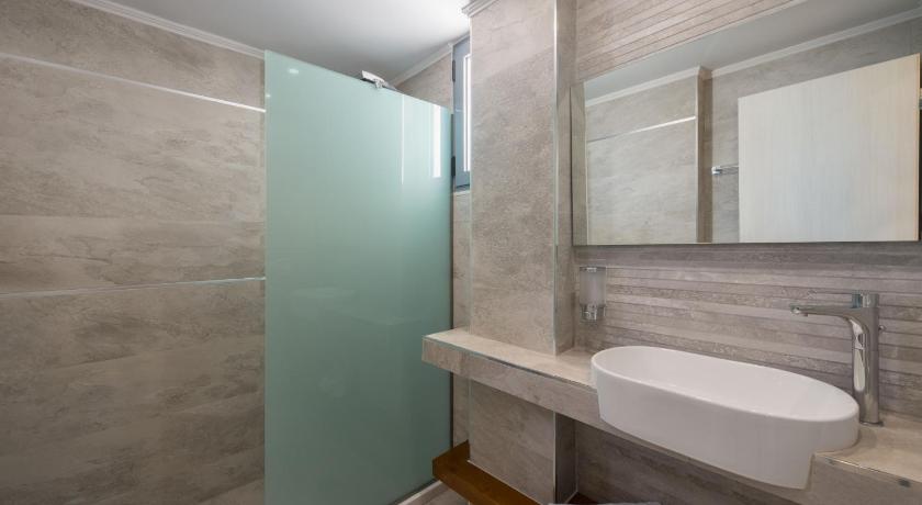Lardos Luxury Apartments photo