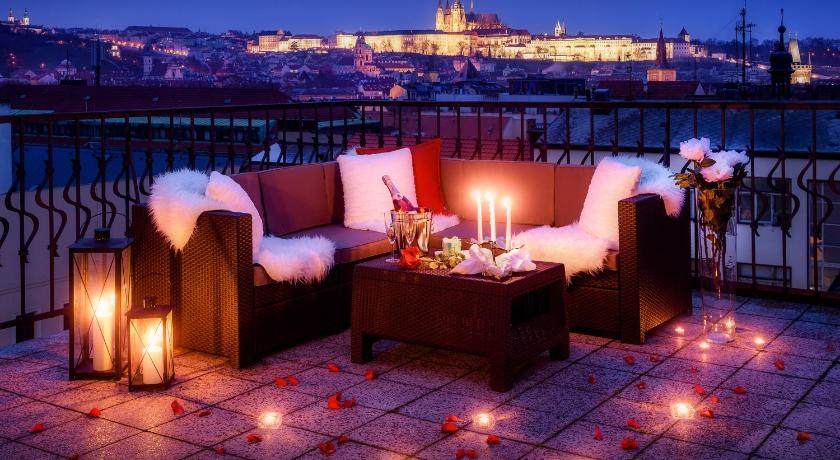 A/C + TERRACE Breakfast at Tiffany’s — Hotel in Prague