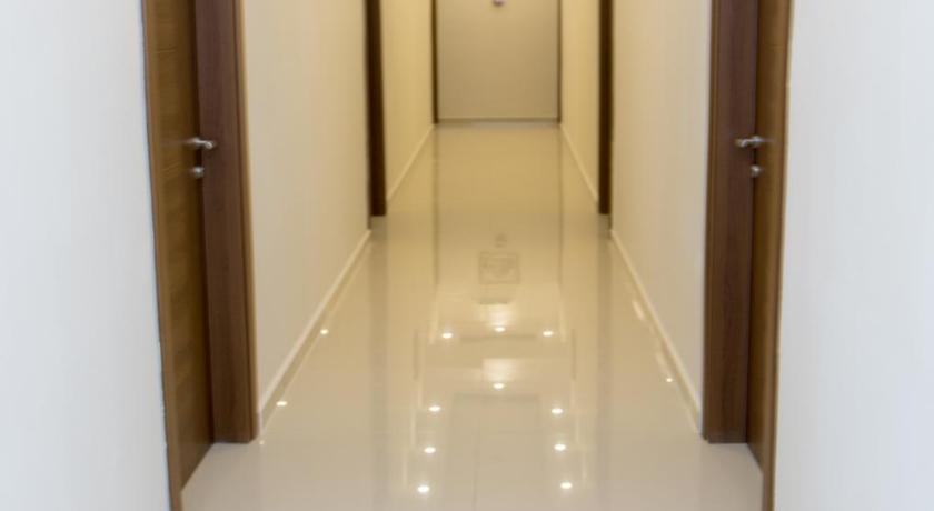 Hotel EKA photo