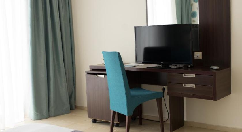 Ema Hotel photo