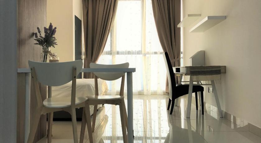 Atria Homestay Prices, photos, reviews, address. Kampung 