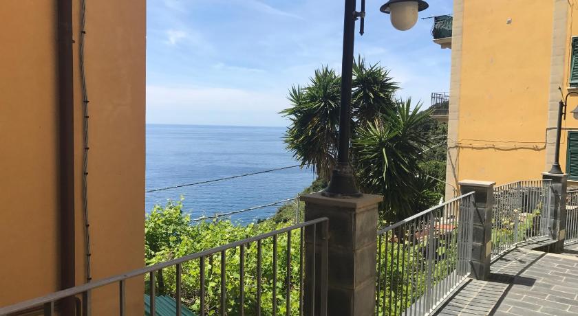 Sole Terra Mare — Hotel in Vernazza