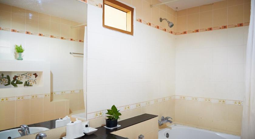 Image of Standard Double Room 2