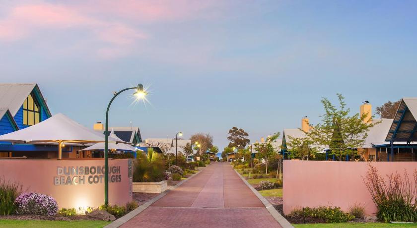 Dunsborough Beach Cottages — Hotel in Margaret River