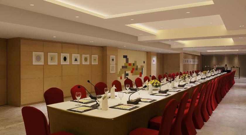 Grand Mercure Vadodara Surya Palace