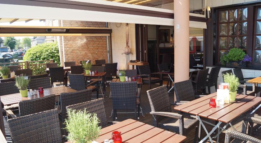Akazienhof Hotel & Brauhaus photo