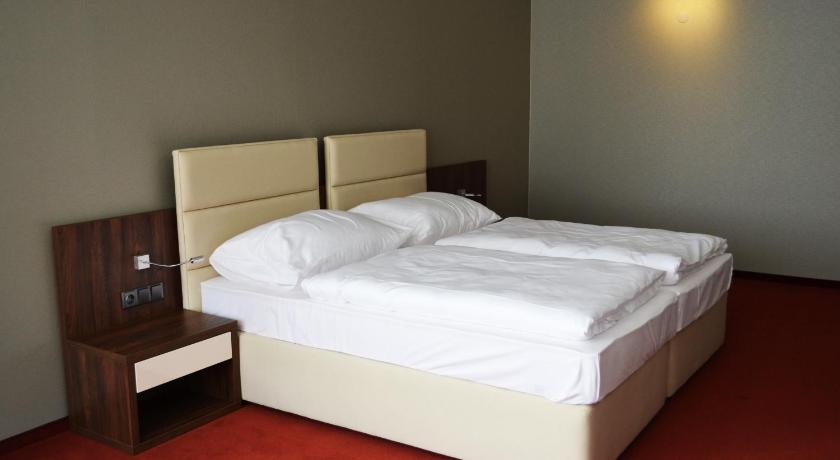 Hotel Arena photo