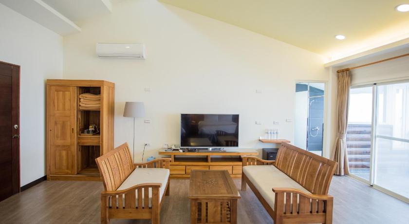 Image of Superior Quadruple Room 6