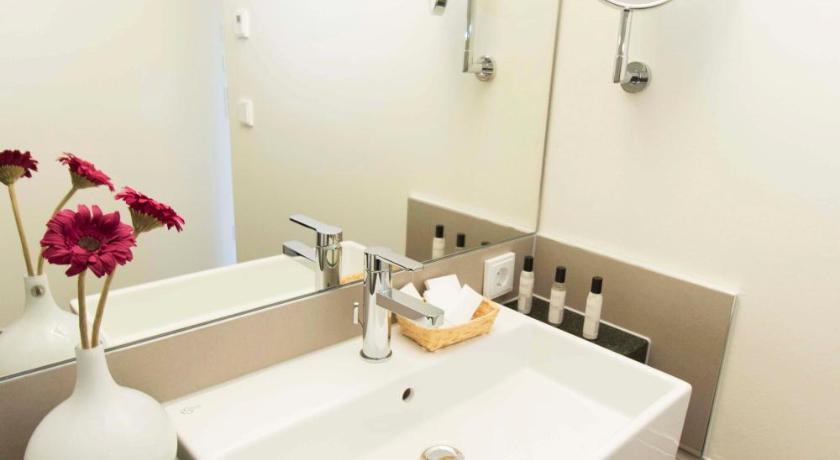 Buroma-Apart Suites Esslingen photo