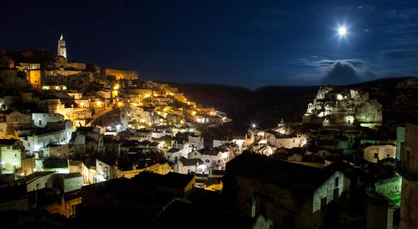 Vittorio Veneto Matera Luxury Rooms photo