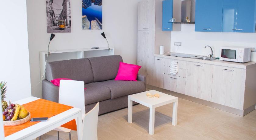 Loreto Colorful Studio Apartment Milan Deals Photos - 