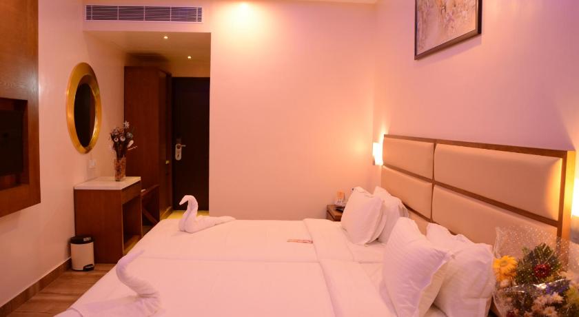 Image of Deluxe Double Room 4