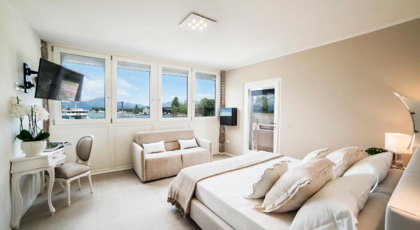 Riviera Carducci Rooms — Hotel in Peschiera del Garda