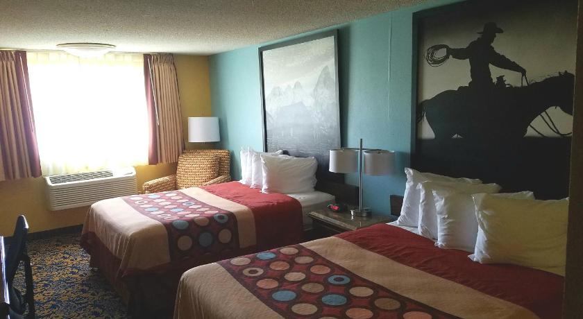 Super 8 By Wyndham Casper East Evansville