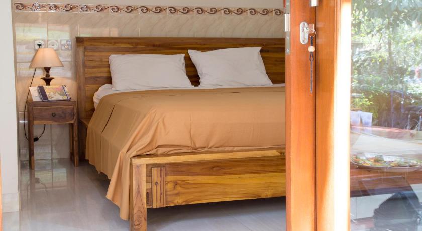 CIK'S Guest House — Hotel in Bali